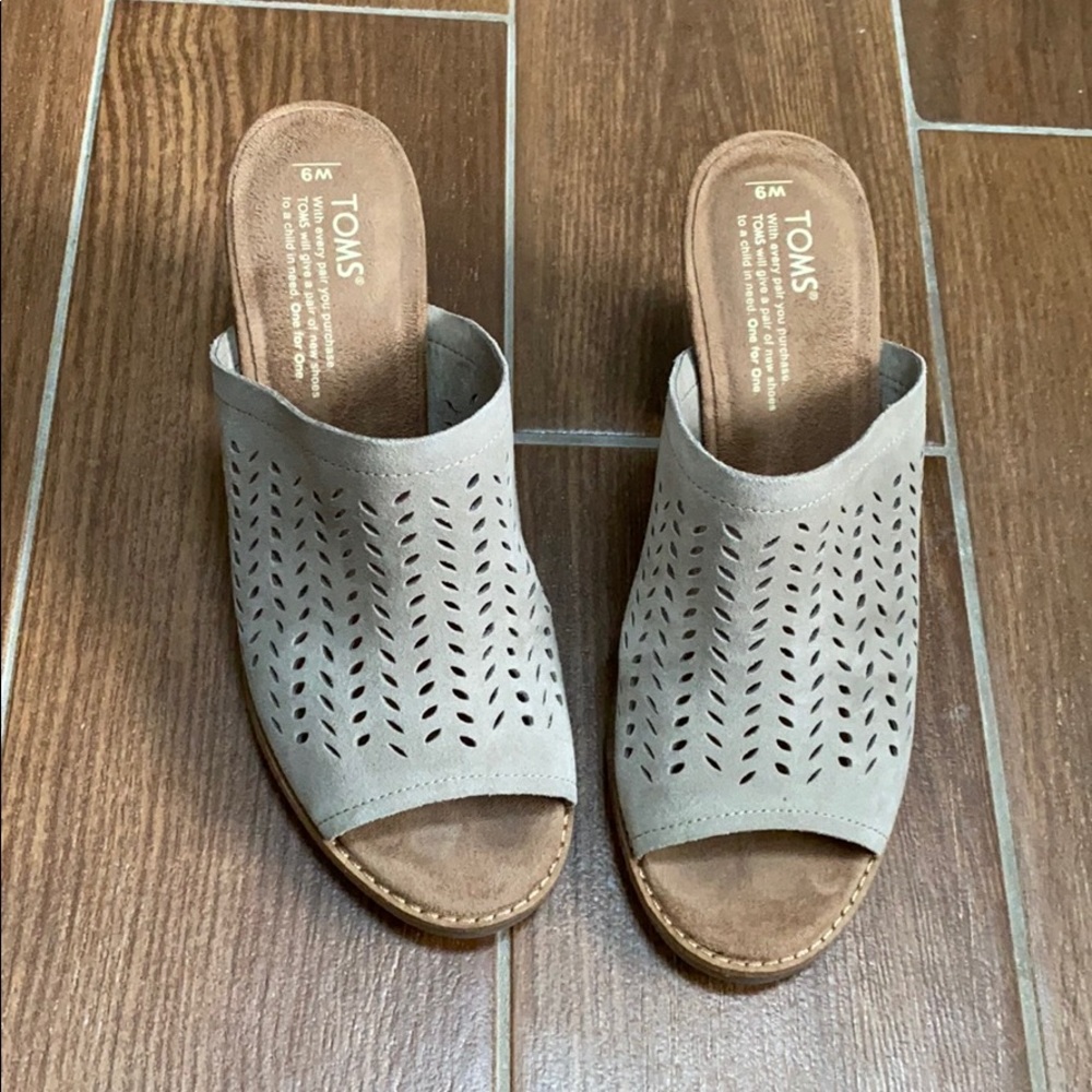 Woven Toms Sandals